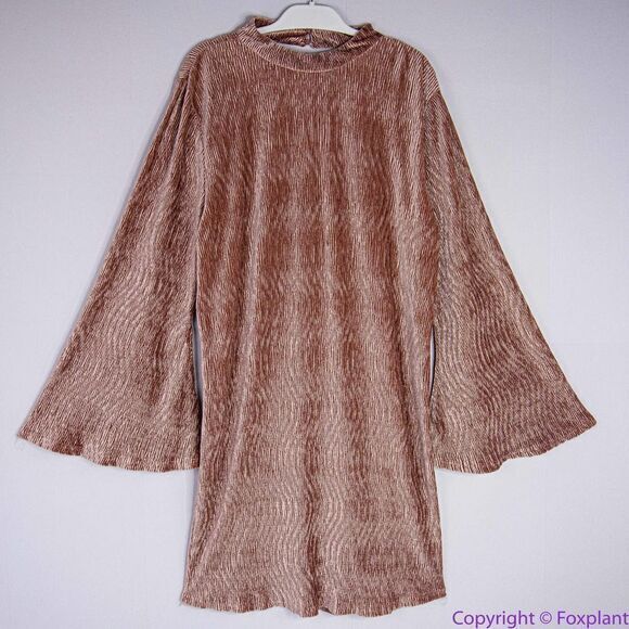 Eloquii‎ Flare sleeve textured velvet dress, 24 - Picture 3 of 16